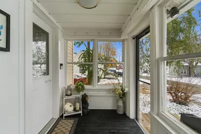 419 E Vine Street, Vicksburg, MI 49097 - Photo 4