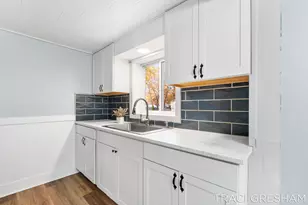 2865 Vandenberg Rd, Muskegon, MI 49444 - Photo 6