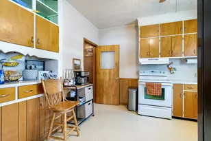 735 E Marshall St, Hastings, MI 49058 - Photo 8