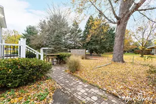 820 Lugers Rd, Holland, MI 49423 - Photo 32