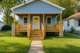 818 Alvord Ave, Flint, MI 48507 - Photo 1