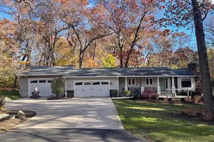 89 S Division Ave, Holland, MI 49424 - Photo 2