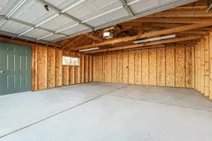 23039 Cushing Ave, Eastpointe, MI 48021 - Photo 40