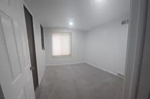 29730 Mackenzie Cir E, Warren, MI 48092 - Photo 6