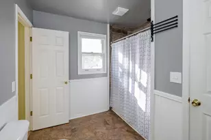 569 Club View Dr, Kalamazoo, MI 49009 - Photo 14