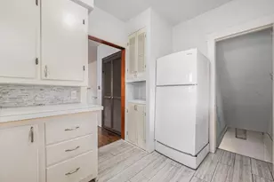 716 Catalpa Dr, Royal Oak, MI 48067 - Photo 6