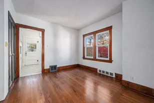 716 Catalpa Dr, Royal Oak, MI 48067 - Photo 4