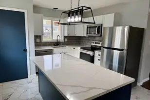 3820 Lowcroft Ave, Lansing, MI 48910 - Photo 8