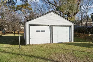 806 N Eaton St, Albion, MI 49224 - Photo 16