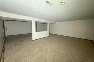 1608 Hampstead Dr, Muskegon, MI 49445 - Photo 18