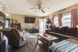 330 Oak Ridge St, Mason, MI 48854 - Photo 2