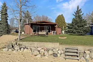 9372 Lakeview Dr, Cadillac, MI 49601 - Photo 4