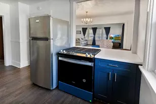 410 Adams Ave, Muskegon, MI 49442 - Photo 10