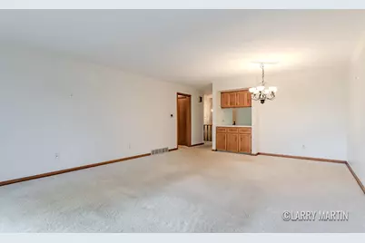 2098 Cranbrook Drive NE, Grand Rapids, MI 49505 - Photo 10