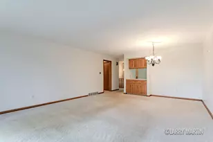 2098 Cranbrook Dr NE, Grand Rapids, MI 49505 - Photo 10