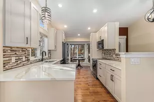 3670 Henry St, Norton Shores, MI 49441 - Photo 14