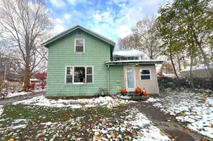 511 Maple St, Three Rivers, MI 49093 - Photo 1