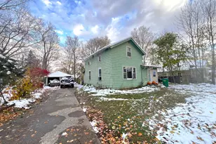 511 Maple St, Three Rivers, MI 49093 - Photo 2