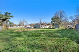 307 Pine St, Decatur, MI 49045 - Photo 14