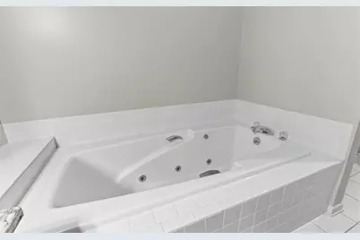 8040 Pepperwood Drive, Grand Blanc, MI 48439 - Photo 18