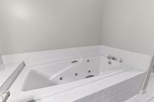 8040 Pepperwood Dr, Grand Blanc, MI 48439 - Photo 18