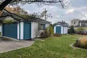 23700 Joy St, Saint Clair Shores, MI 48082 - Photo 4