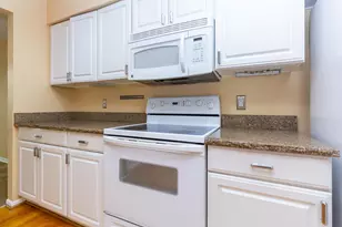 1093 Fairways Blvd Blvd, Troy, MI 48085 - Photo 14