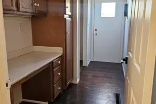 2536 Orchard Ln, Flint, MI 48504 - Photo 10