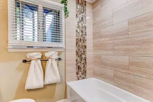 1630 Weymouth St, West Bloomfield, MI 48324 - Photo 10