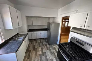 726 Forest St, Kalamazoo, MI 49008 - Photo 2