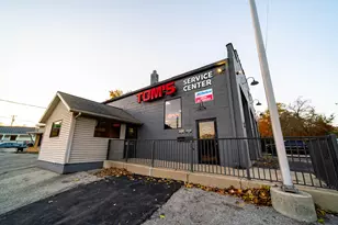 1608 Walker Ave NW, Grand Rapids, MI 49504 - Photo 2