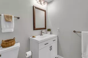 323 Sycamore St, Jackson, MI 49202 - Photo 14