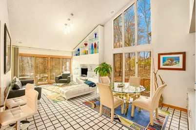 28485 S Harwich Court, Farmington Hills, MI 48334 - Photo 12