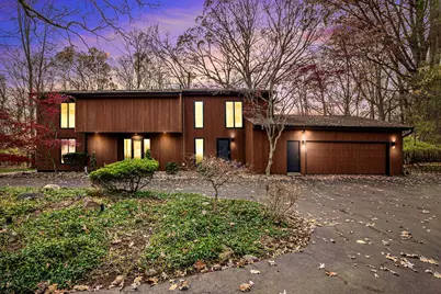 28485 S Harwich Court, Farmington Hills, MI 48334 - Photo 2