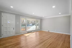 5854 Syracuse St, Taylor, MI 48180 - Photo 8