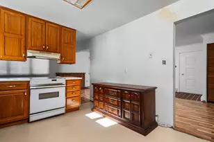 2219 Needham Rd, Ann Arbor, MI 48104 - Photo 18