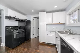 156 Abbie St SE, Wyoming, MI 49548 - Photo 4