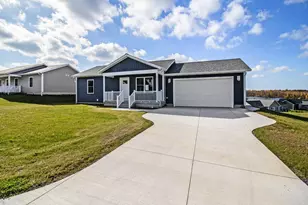 259 Stonecrest Dr, Shelby, MI 49455 - Photo 2