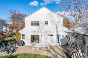 2730 Oakwood Dr SE, East Grand Rapids, MI 49506 - Photo 58