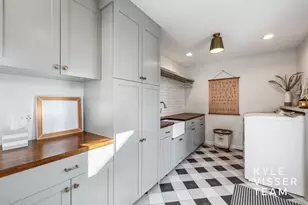 2730 Oakwood Dr SE, East Grand Rapids, MI 49506 - Photo 20