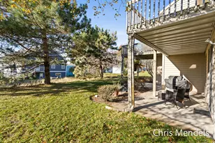 1387 W Harbour Towne Cir, Muskegon, MI 49441 - Photo 6