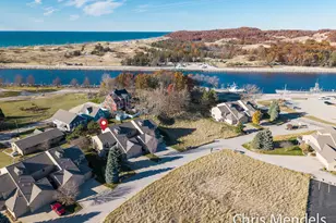 1387 W Harbour Towne Cir, Muskegon, MI 49441 - Photo 10