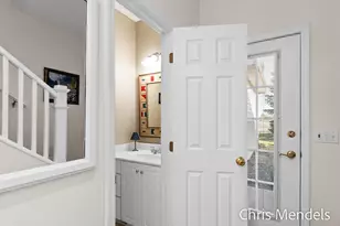 1387 W Harbour Towne Cir, Muskegon, MI 49441 - Photo 18