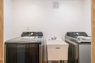 319 N Gorham, Jackson, MI 49202 - Photo 12