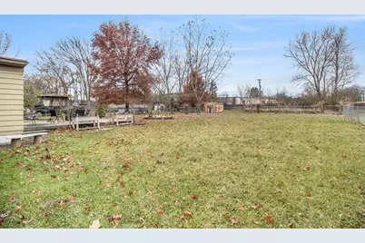 30882 Leelane Street, Farmington Hills, MI 48336 - Photo 32