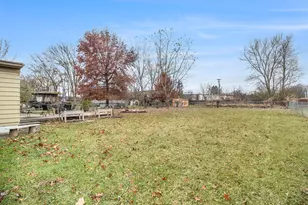 30882 Leelane St, Farmington Hills, MI 48336 - Photo 32