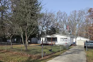 6361 Robin Dr, Harrison, MI 48625 - Photo 2