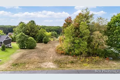 21919 Hilltop Circle, Stanwood, MI 49346 - Photo 4