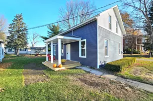 104 W Hotchin Ave, White Pigeon, MI 49099 - Photo 2