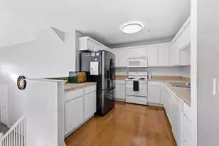 166 Clubhouse Cir, Walled Lake, MI 48390 - Photo 8